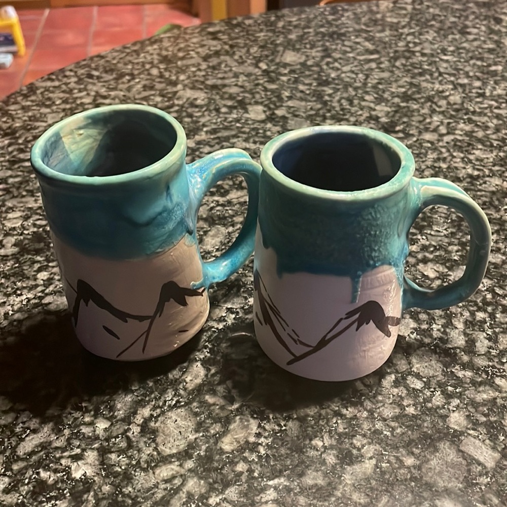Rustic‎ Stoneware mountain mugs